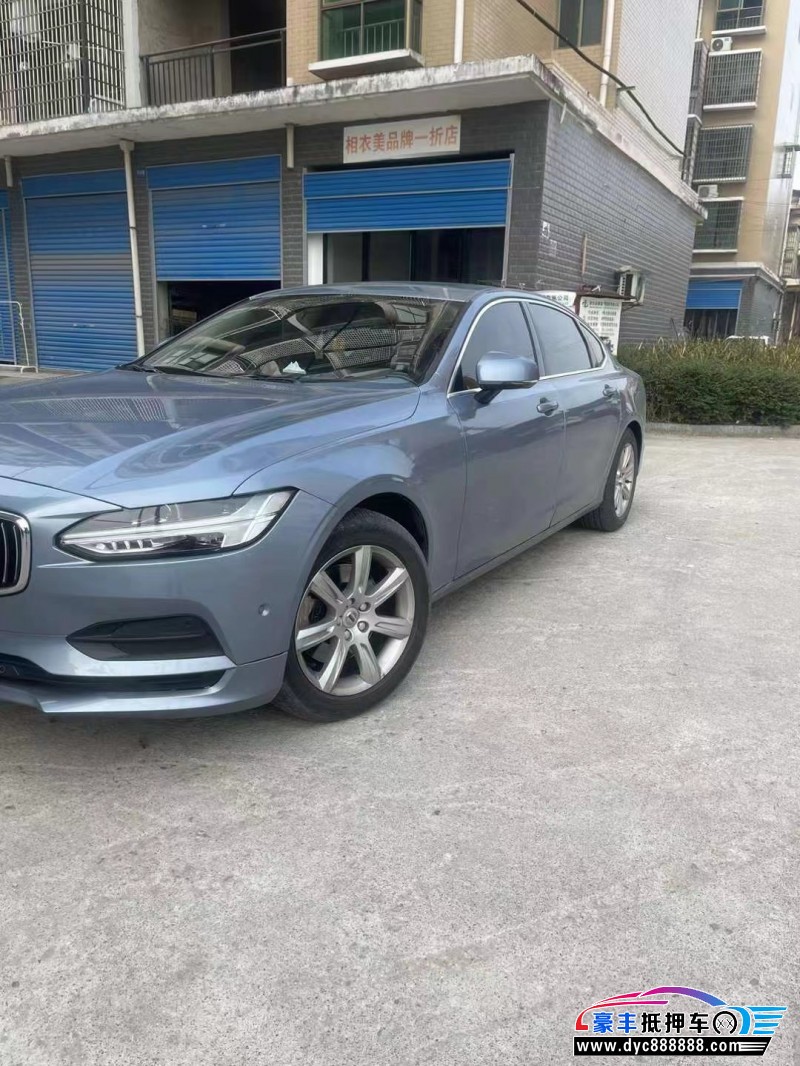 17年沃尔沃S90轿车抵押车出售