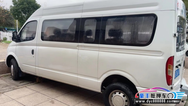 19年上汽大通V80轿车抵押车出售