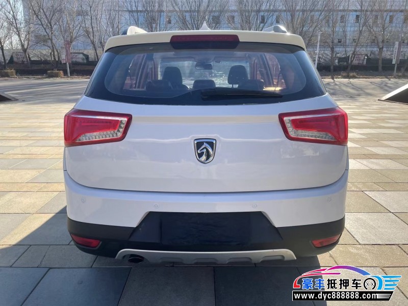 17年宝骏560轿车抵押车出售