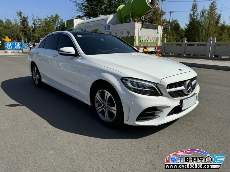21年奔驰C轿车抵押车出售