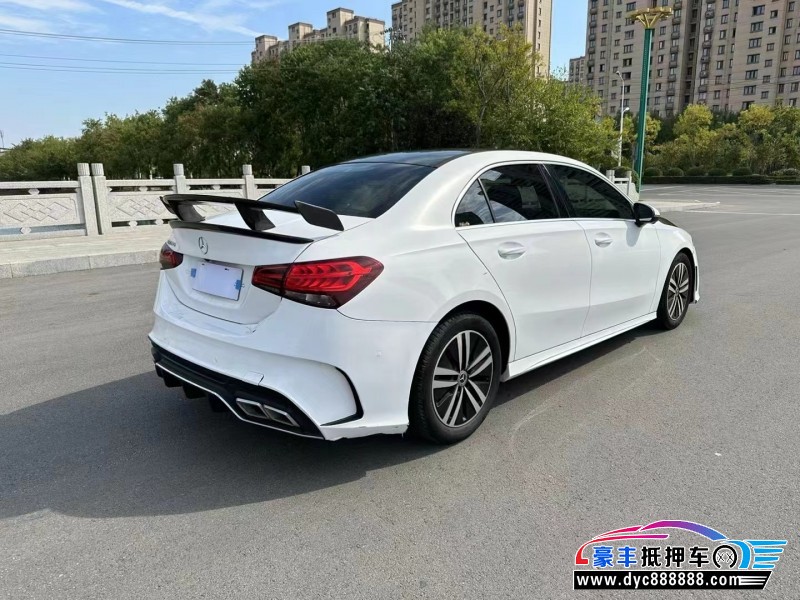 20年奔驰A轿车抵押车出售