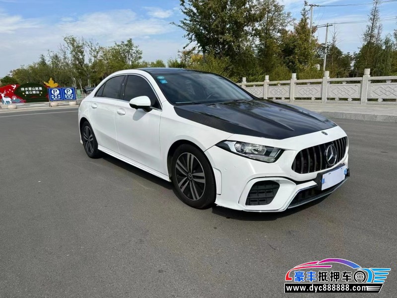 20年奔驰A轿车抵押车出售