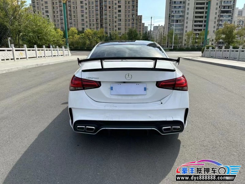 20年奔驰A轿车抵押车出售