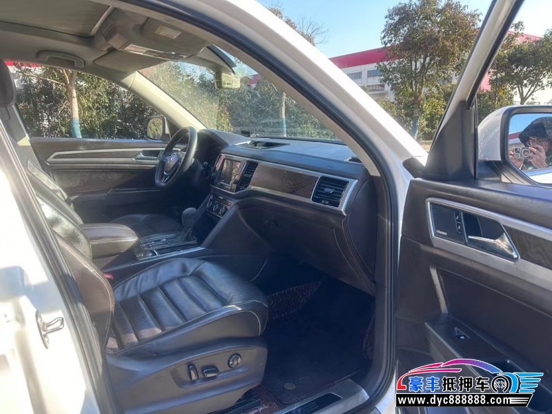 18年大众途昂轿车抵押车出售