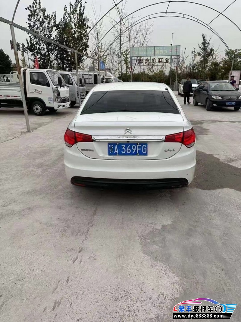 18年雪铁龙C4轿车抵押车出售