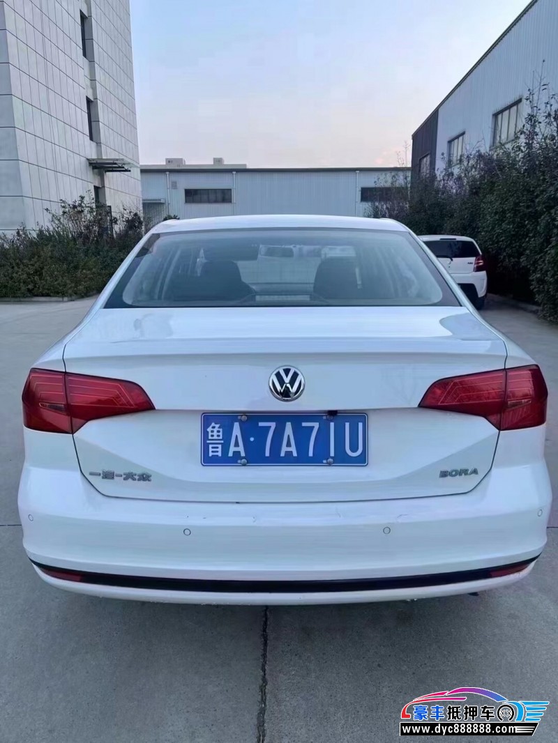 18年大众宝来轿车抵押车出售