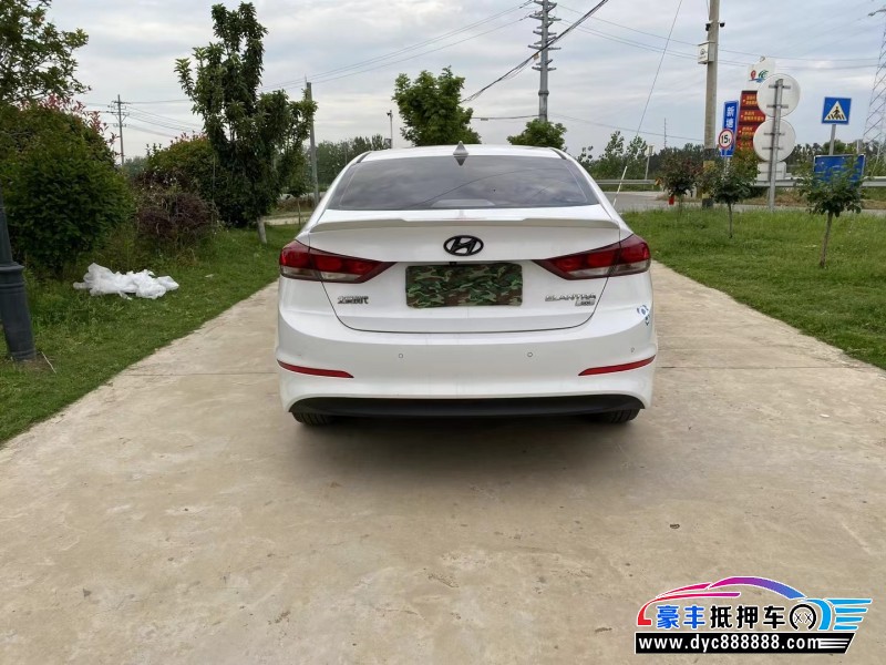 17年现代领动轿车抵押车出售