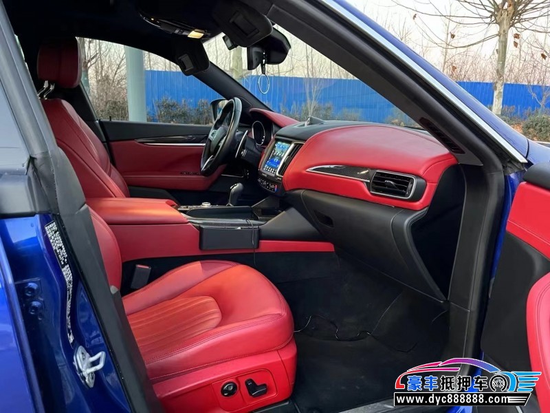 18年玛莎拉蒂莱万特轿车抵押车出售