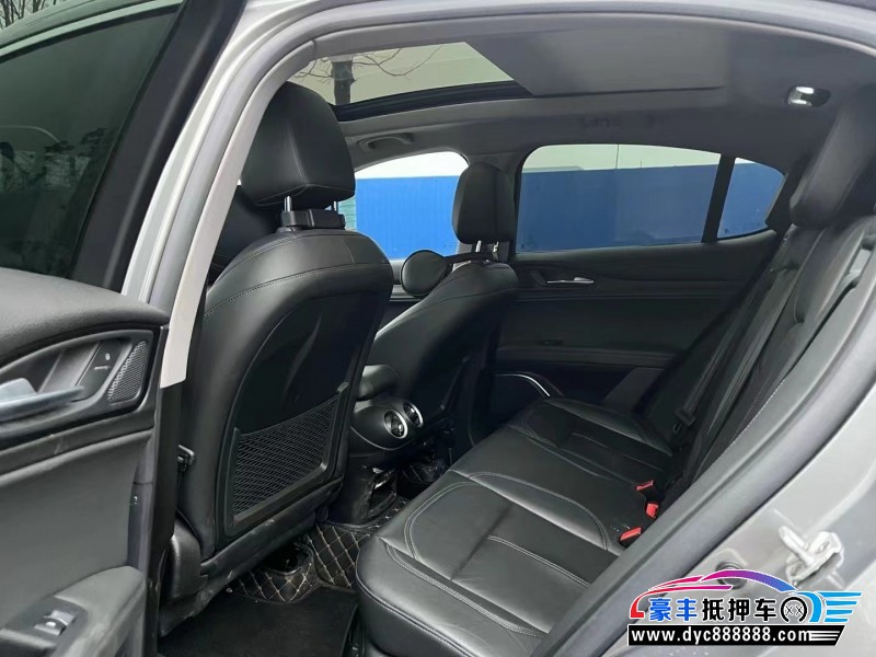 19年阿尔法·罗密欧Stelvio轿车抵押车出售