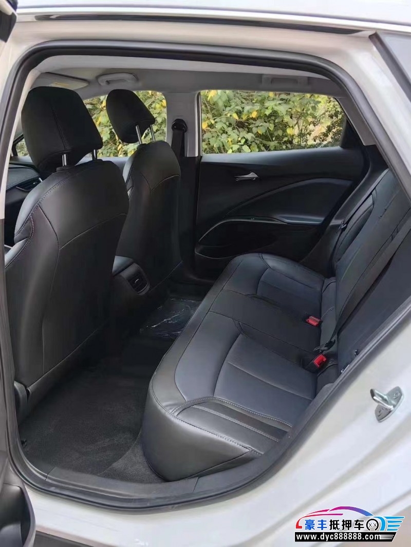 23年别克微蓝轿车抵押车出售