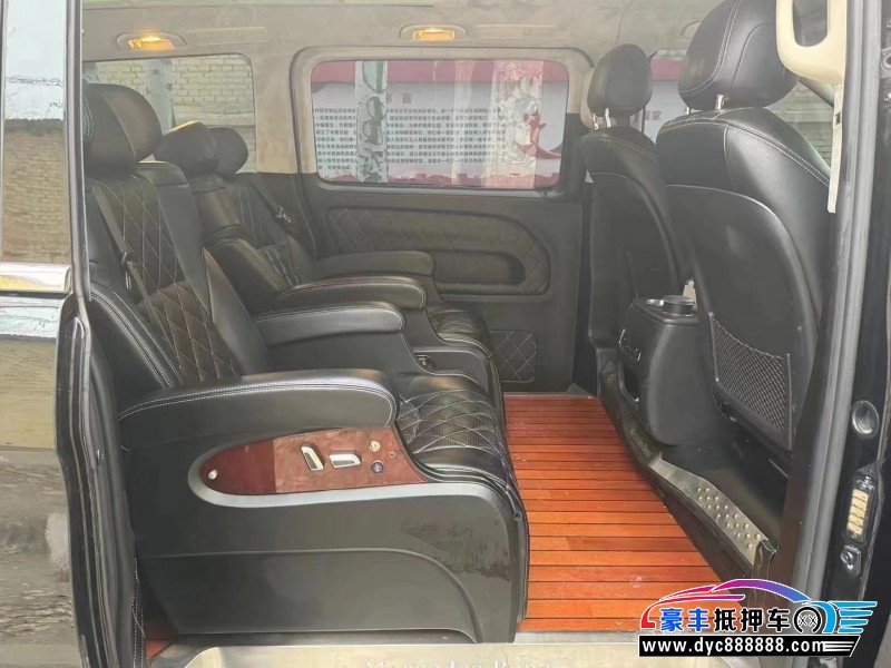 19年奔驰威霆MPV抵押车出售