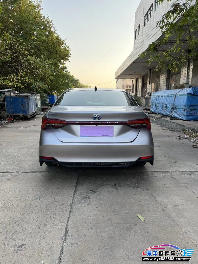 20年丰田亚洲龙轿车抵押车出售