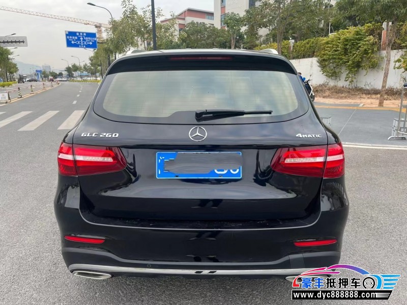 18年奔驰GLC轿车抵押车出售