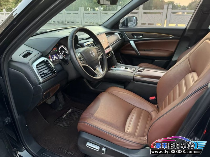 17年本田UR-V轿车抵押车出售