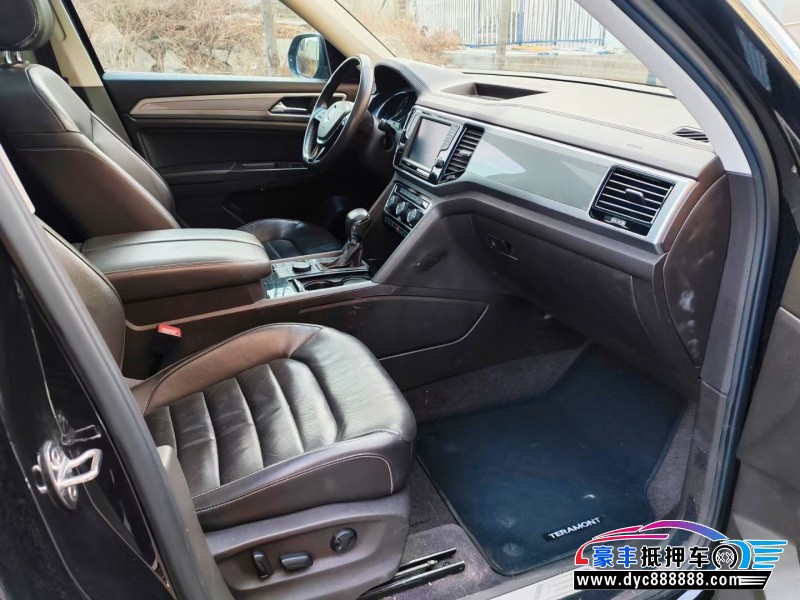 18年大众途昂轿车抵押车出售