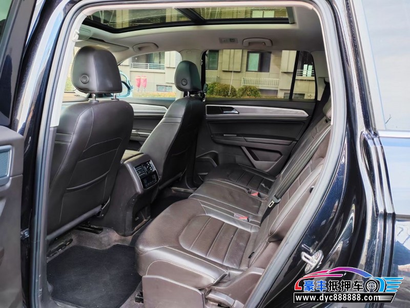 18年大众途昂轿车抵押车出售