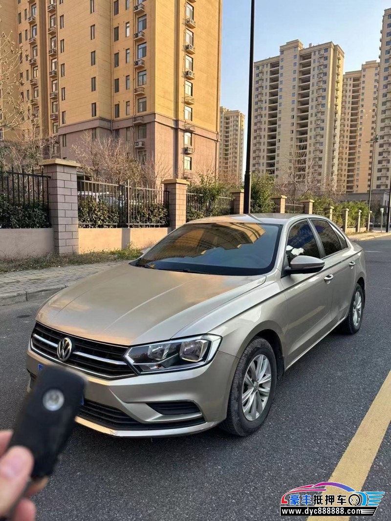 17年大众宝来轿车抵押车出售