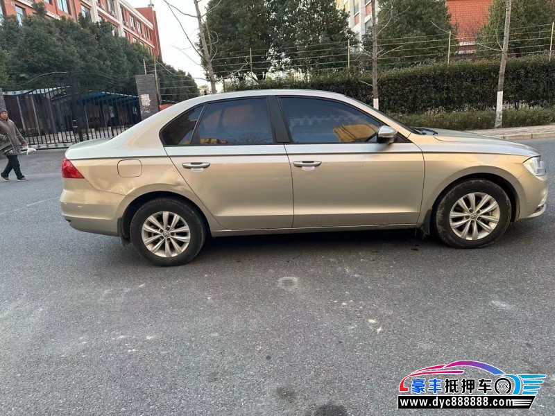 17年大众宝来轿车抵押车出售