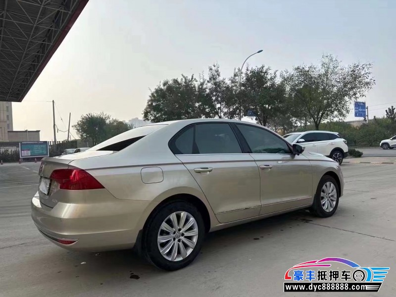 17年大众宝来轿车抵押车出售