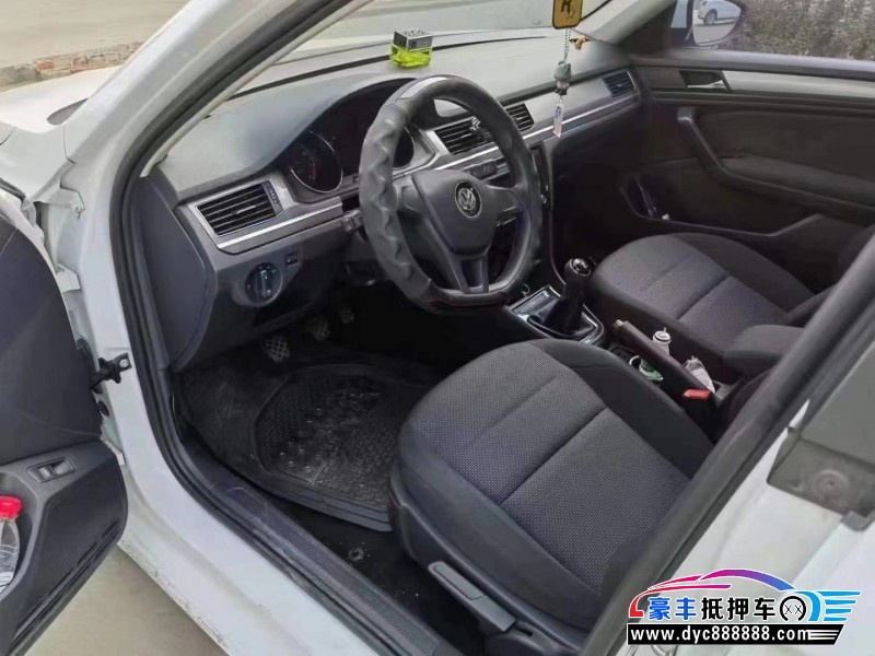 20年大众宝来轿车抵押车出售