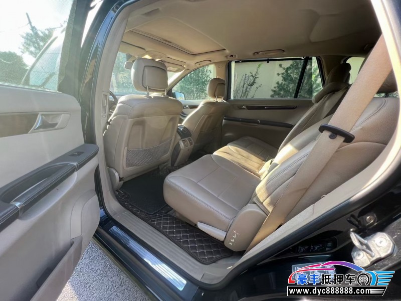 12年奔驰R级MPV抵押车出售