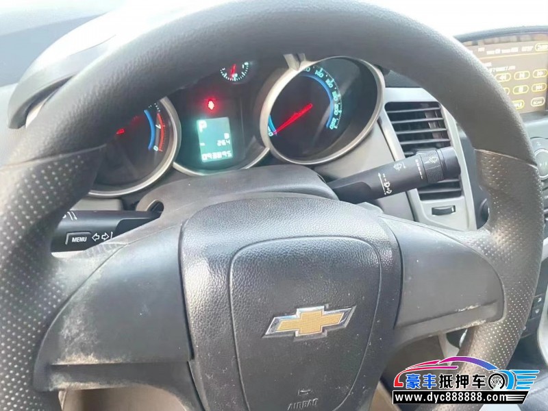 12年雪佛兰科鲁兹轿车抵押车出售