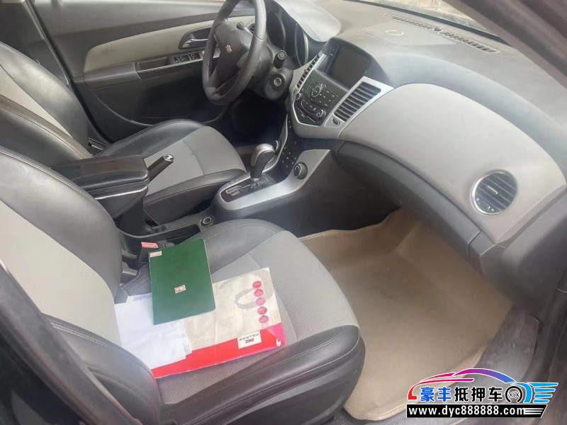 12年雪佛兰科鲁兹轿车抵押车出售