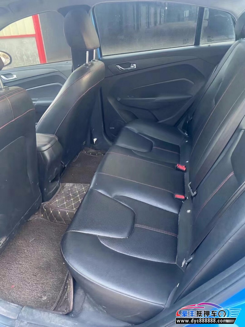 18年奇瑞艾瑞泽5轿车抵押车出售