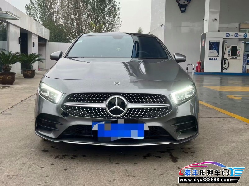 21年奔驰A轿车抵押车出售