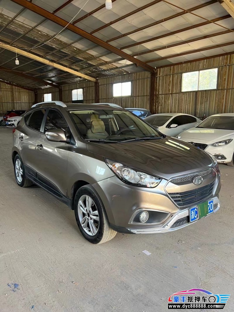 13年现代ix35SUV抵押车出售