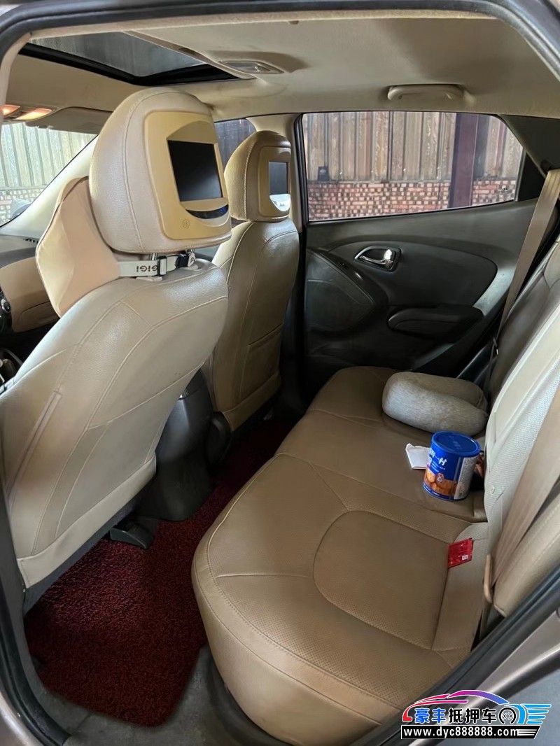 13年现代ix35SUV抵押车出售