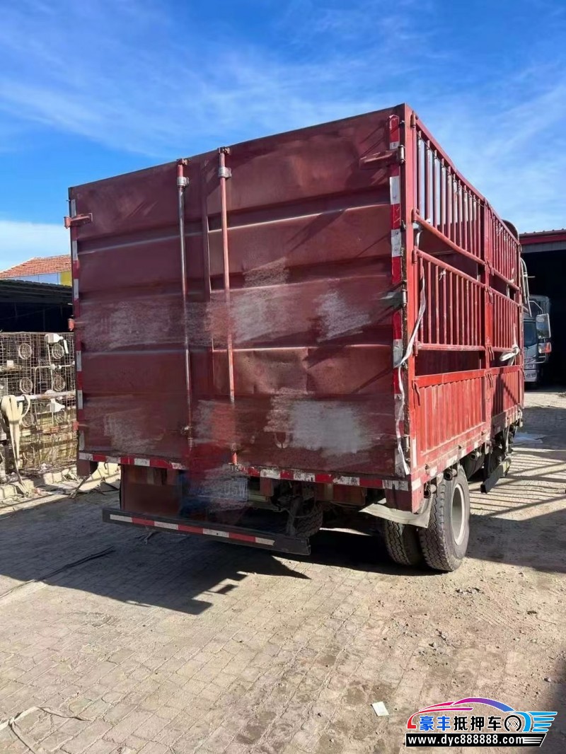 22年重汽豪沃轿车抵押车出售