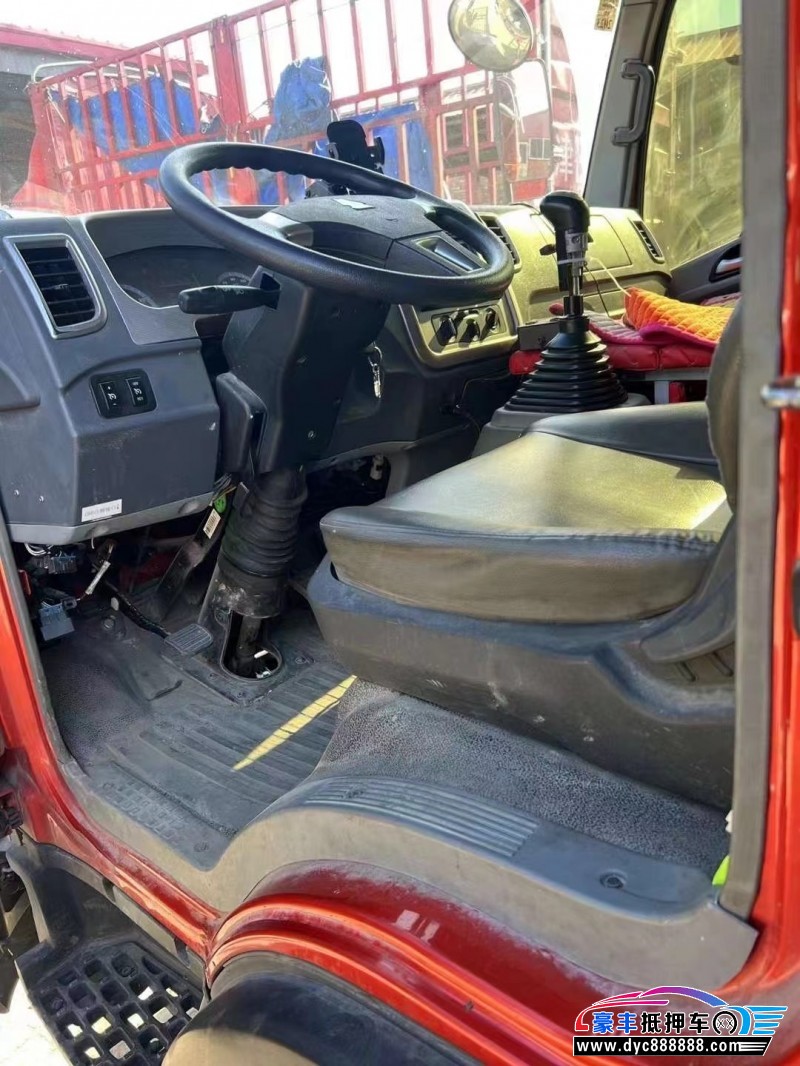 22年重汽豪沃轿车抵押车出售