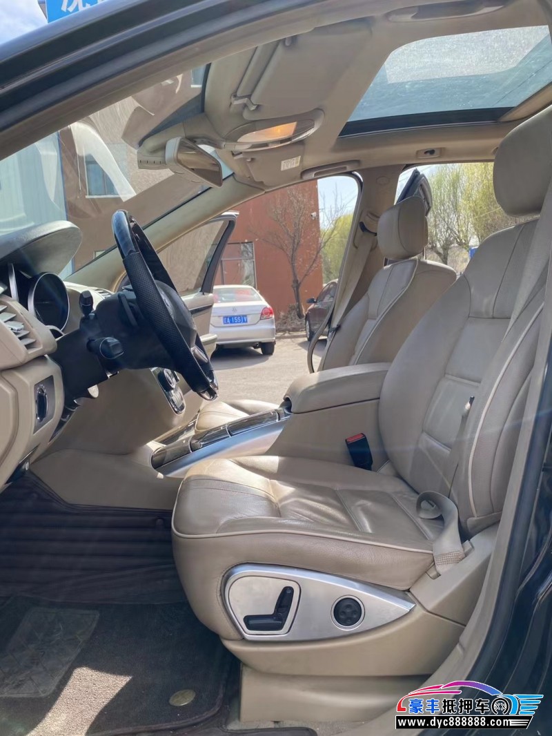 17年奔驰R轿车抵押车出售