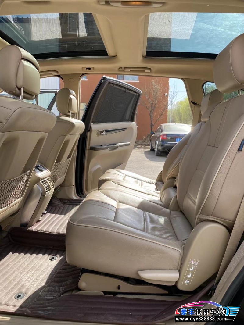 17年奔驰R轿车抵押车出售