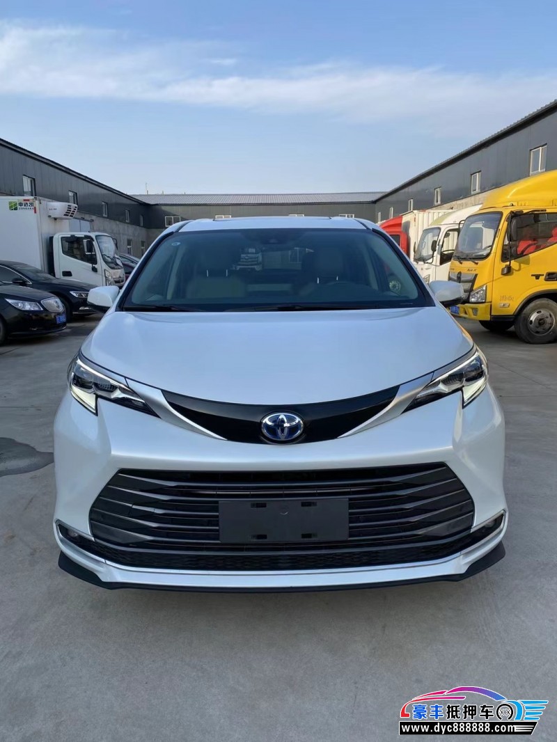 23年丰田塞纳轿车抵押车出售