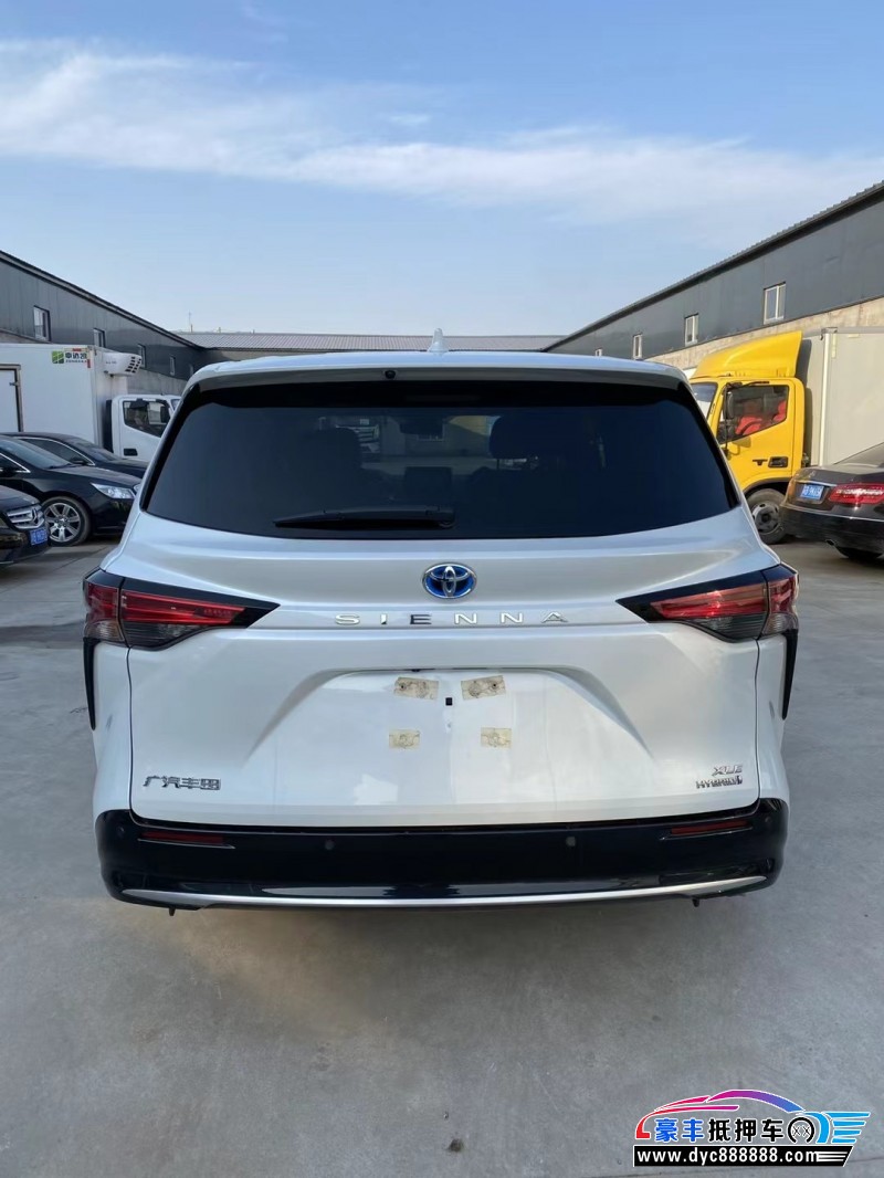 23年丰田塞纳轿车抵押车出售