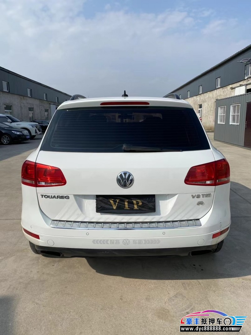 14年大众途锐轿车抵押车出售