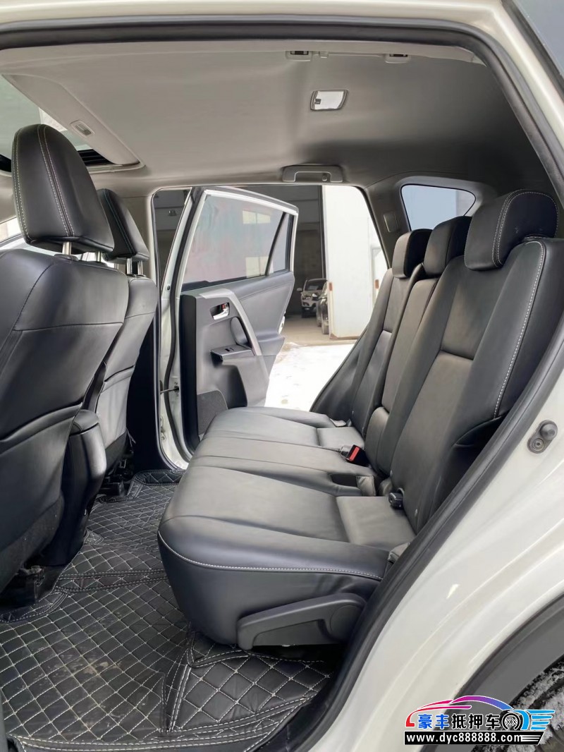 19年丰田RAV4轿车抵押车出售