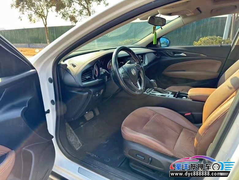 18年别克君威轿车抵押车出售