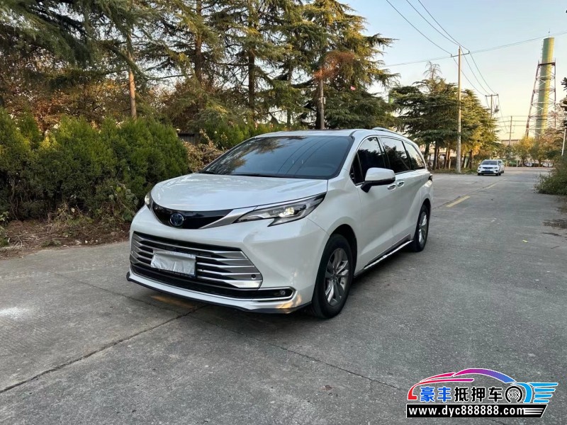 22年丰田塞纳轿车抵押车出售