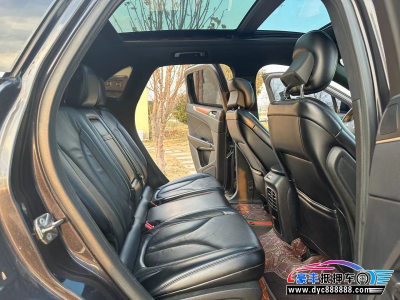 16年林肯MKC轿车抵押车出售