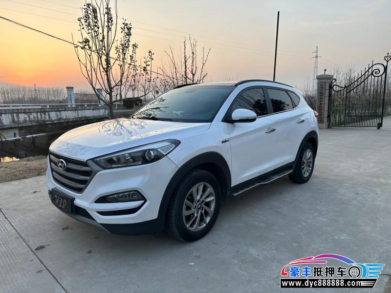 17年现代途胜轿车抵押车出售