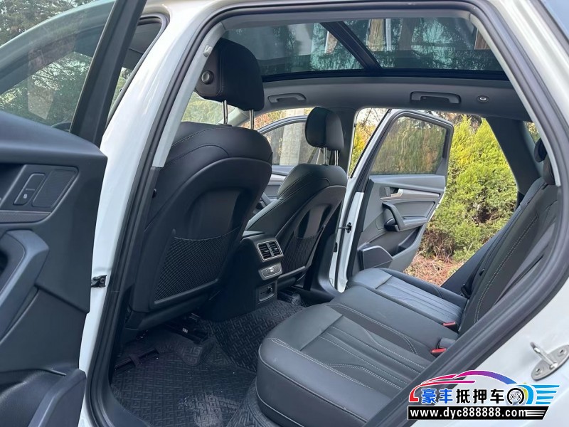 22年奥迪Q5轿车抵押车出售