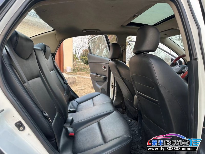 14年起亚K2轿车抵押车出售