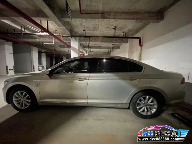 18年大众迈腾轿车抵押车出售