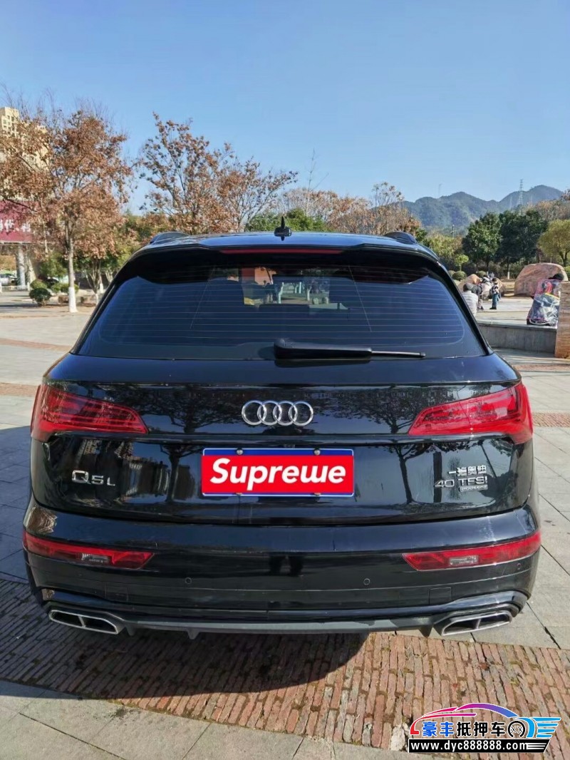 23年奥迪Q5轿车抵押车出售