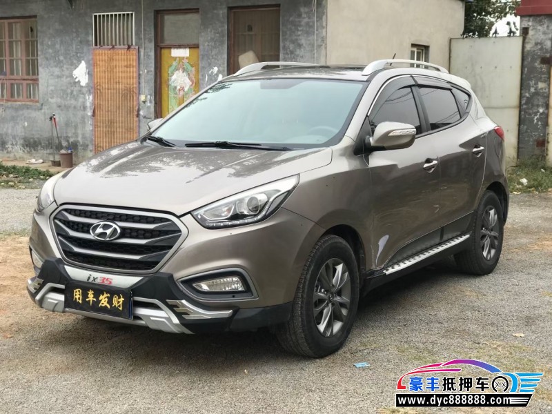 14年现代ix35轿车抵押车出售