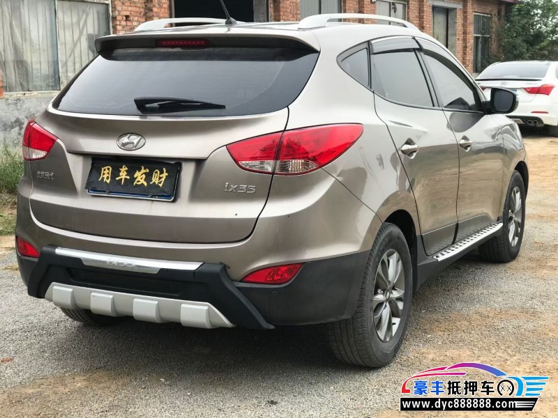 14年现代ix35轿车抵押车出售