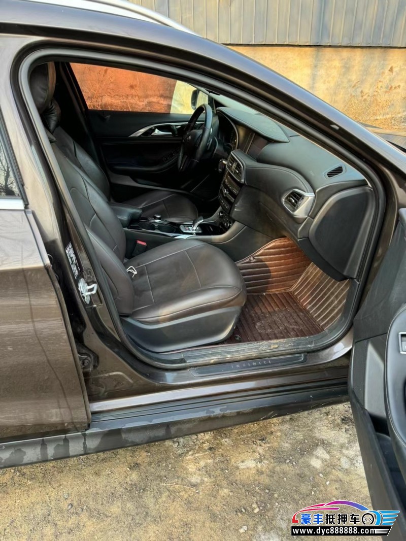 17年英菲尼迪QX30轿车抵押车出售